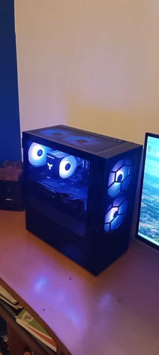 PC Gaming Ryzen 5 5600 + RX 7700 XT 12GB + 32 GB RAM + 1TB SSD