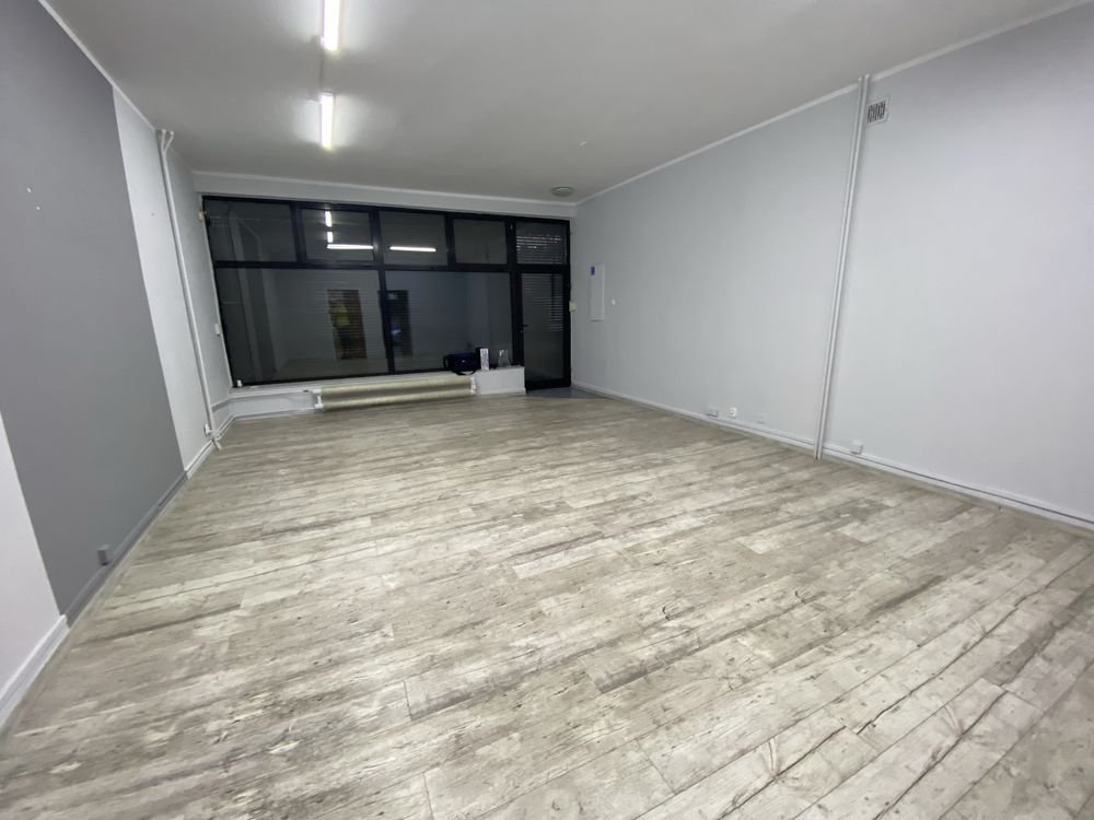 Lokal w ścisłym centrum, witryny okienne, parter
