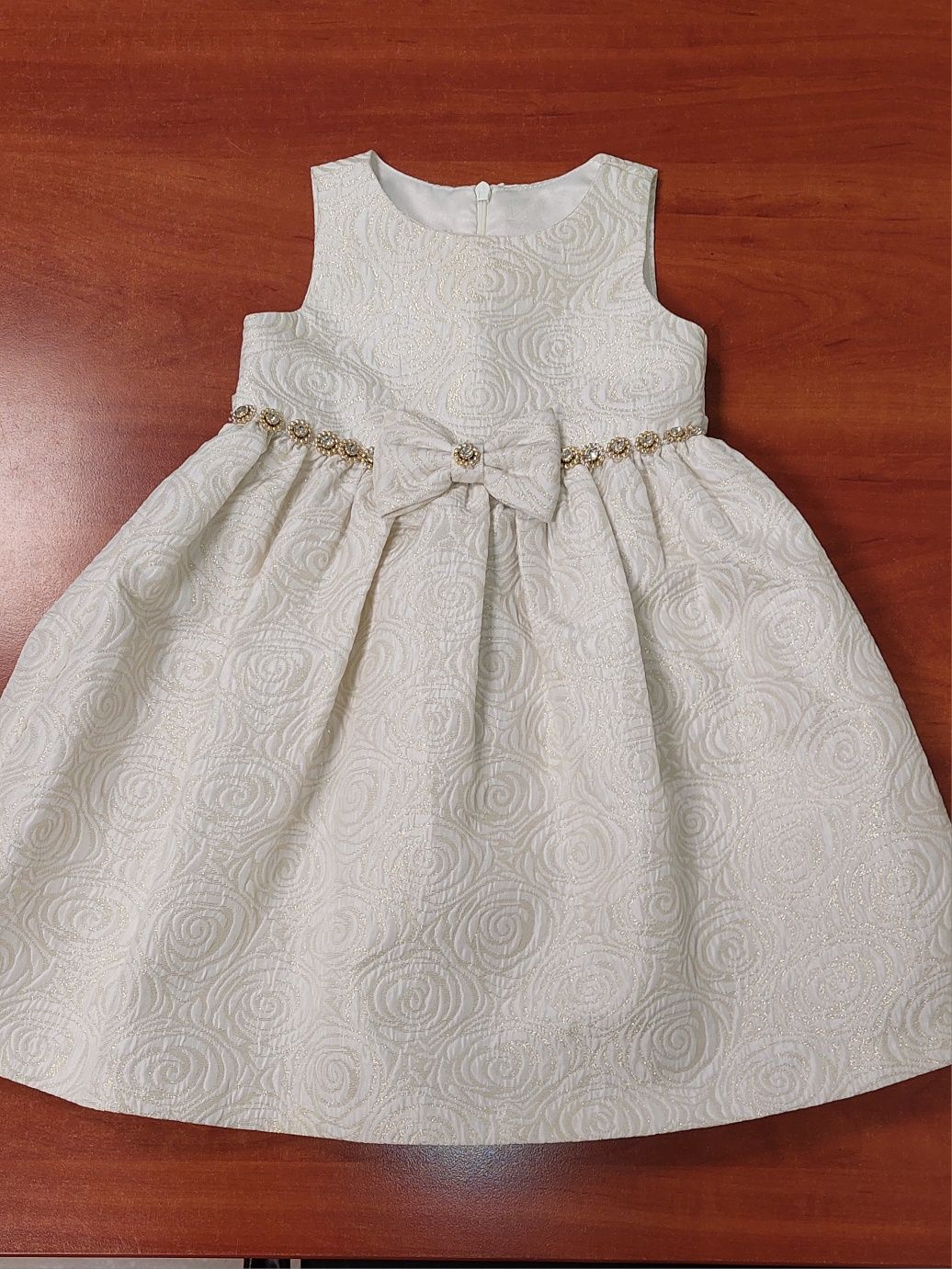Детское нарядное платье, состояние нового, размер 2Т (на 2 года)