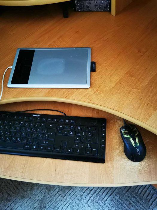 Стіл комп'ютерний кутовий б/у+ тумба