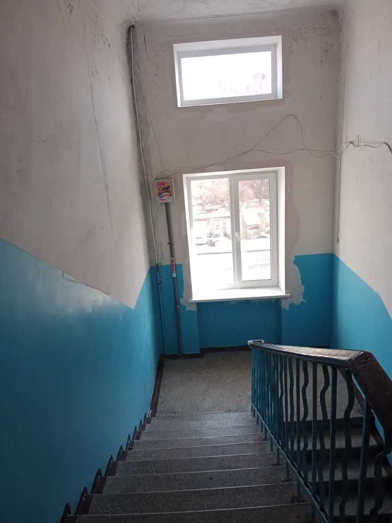 Продам 2к квартиру по вул. Січеславська Набережна (Центр)