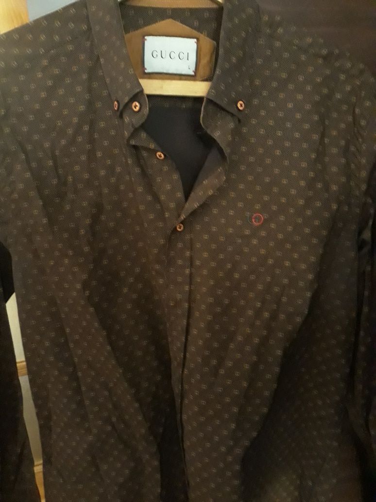 Сорочки класичні чоловічі  Hugo Boss. Gucci.