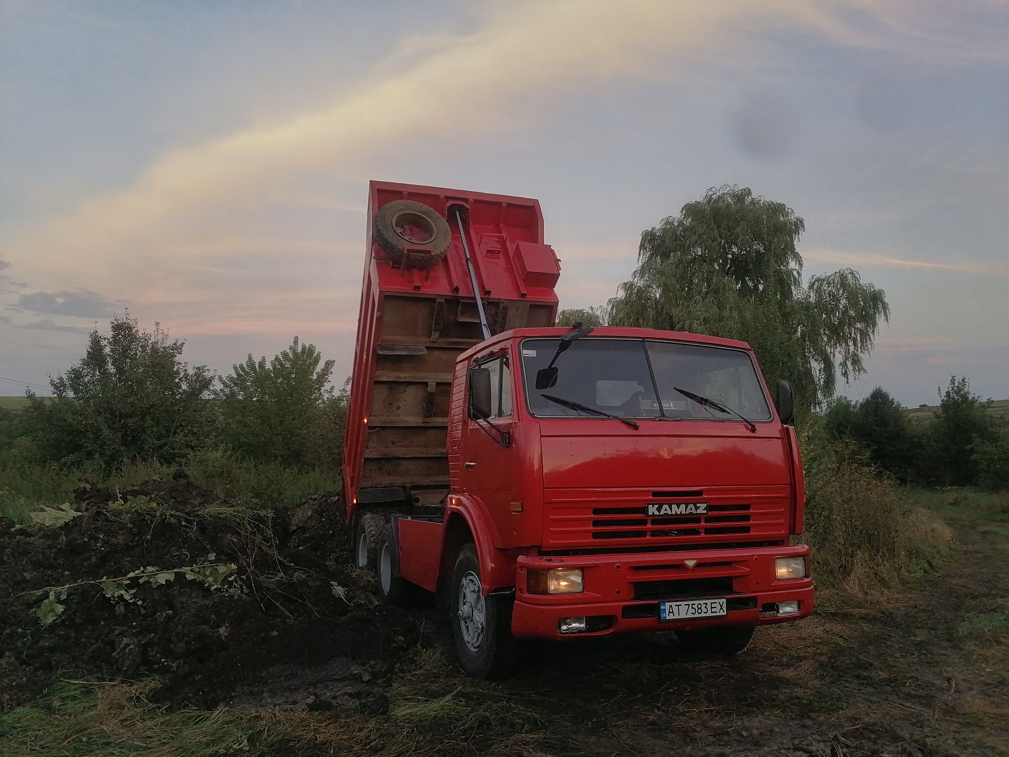 Послуги оренда екскаватора