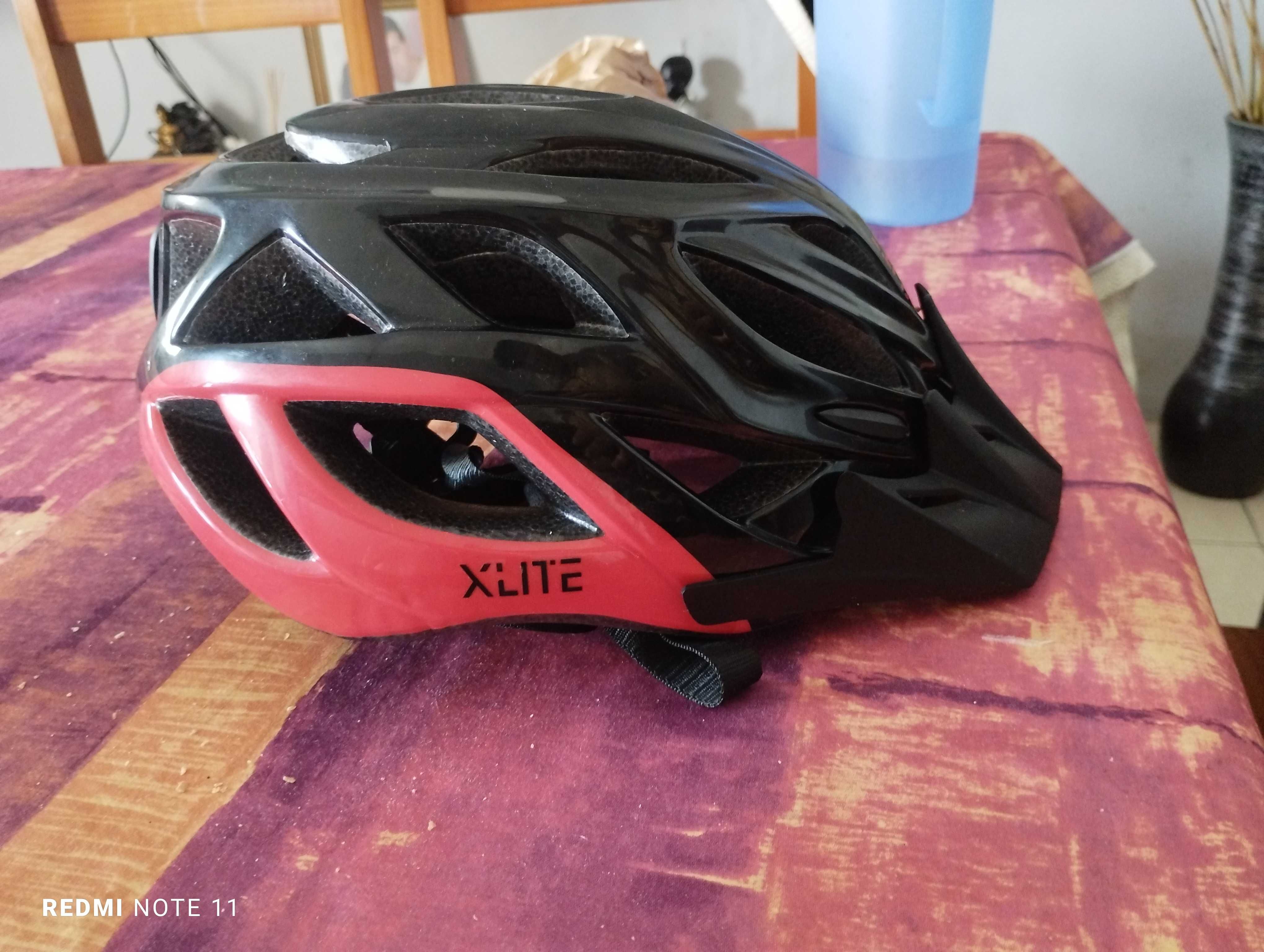 Capacete x-lite preto e vermelho