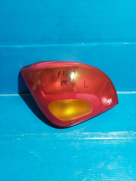 Lampa Lewy Tył Lewa Tylna Ford Fiesta MK 4 IV EU