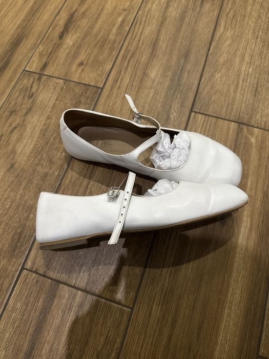 Білі Балетки IKOS