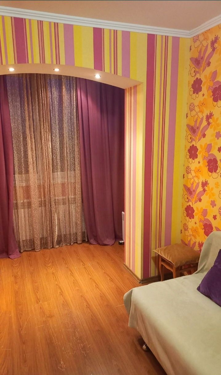 Продам трехкомнатную квартиру  на Бабурке!.