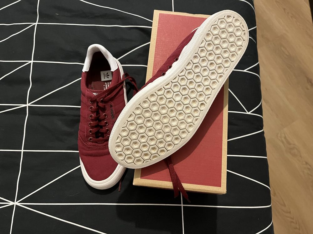 Tenis adidas como novos