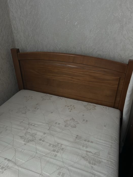 Односпальне ліжко з матрасом 80х200
