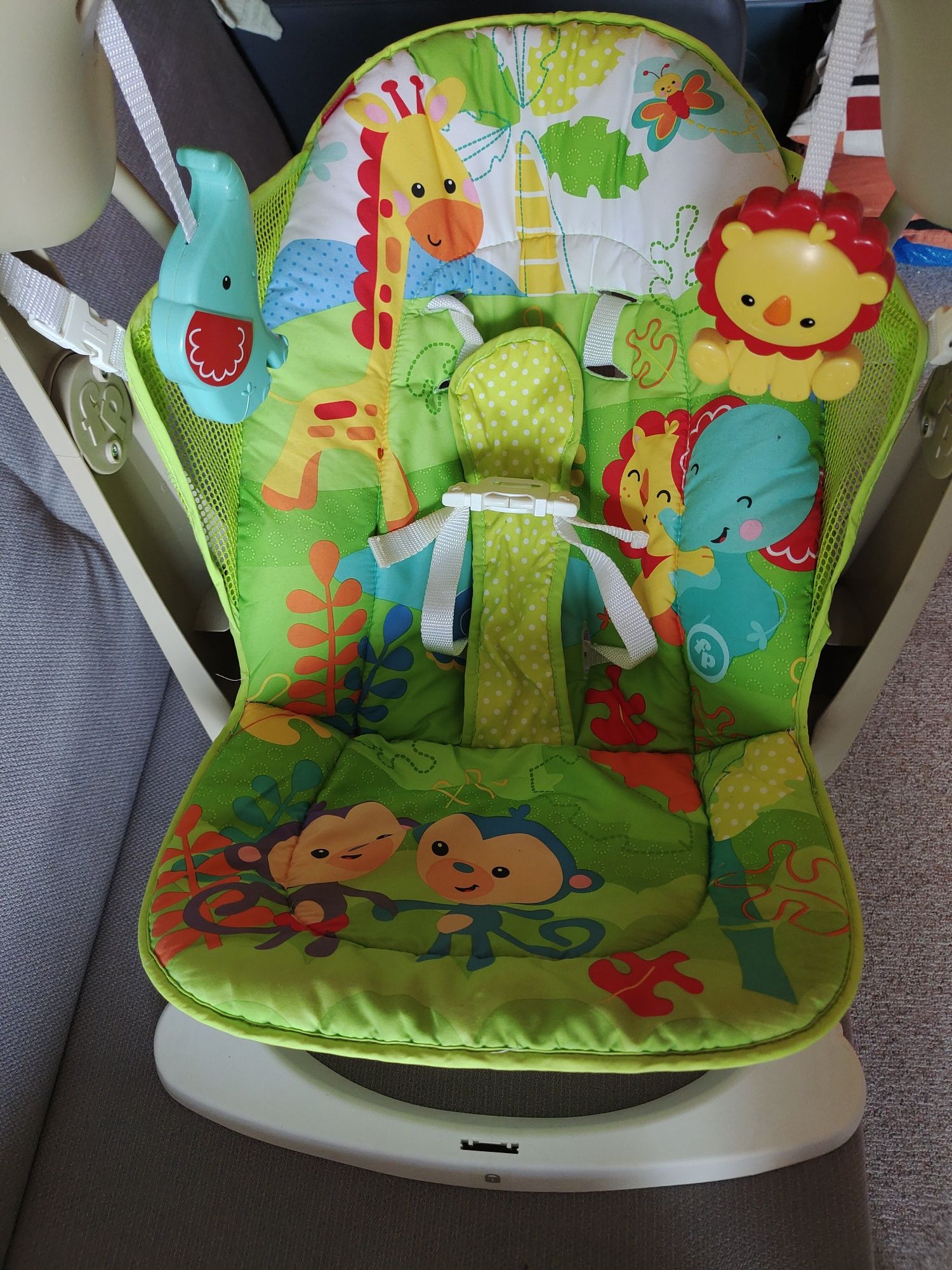 Bujak Bujaczek automatyczny z melodyjką chustawka Fisher Price