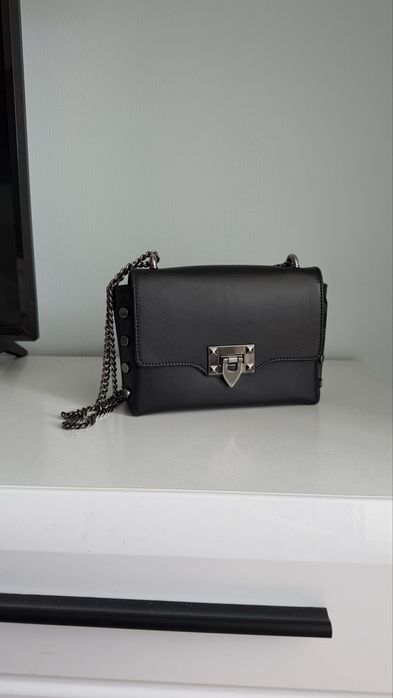 Чорна жіноча сумка з натуральної італійської шкіри