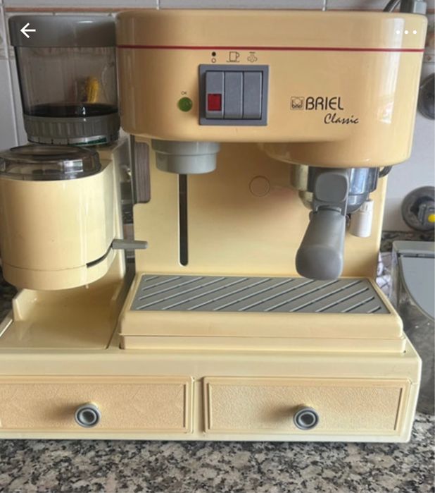 Maquina de café com moedor