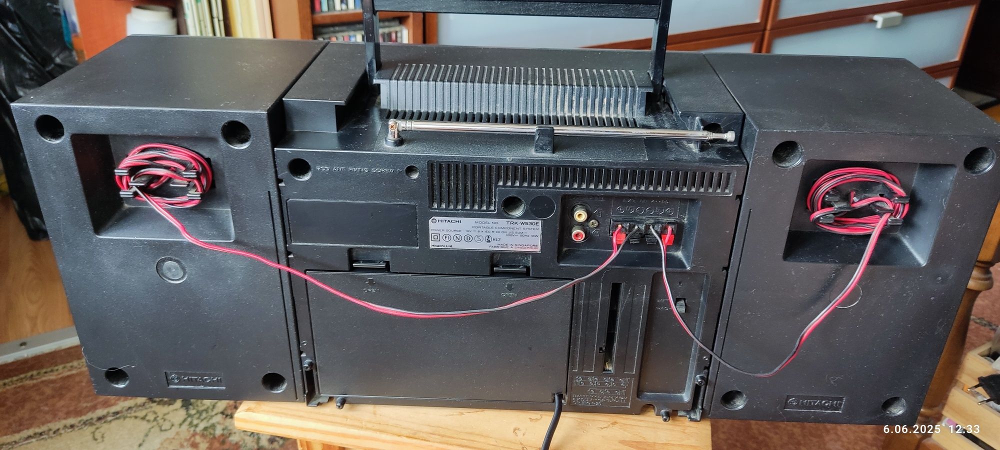Radiomagnetofon HITACHI