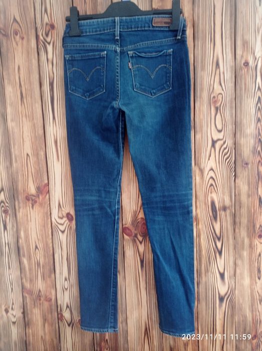 Dżinsowe spodnie damskie