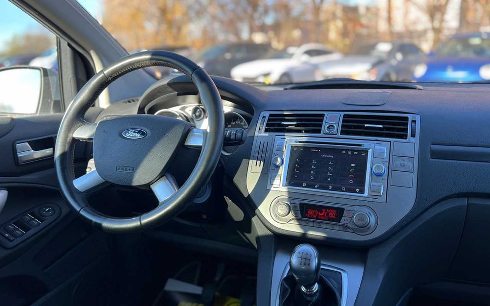 Ford Kuga 2012 рік