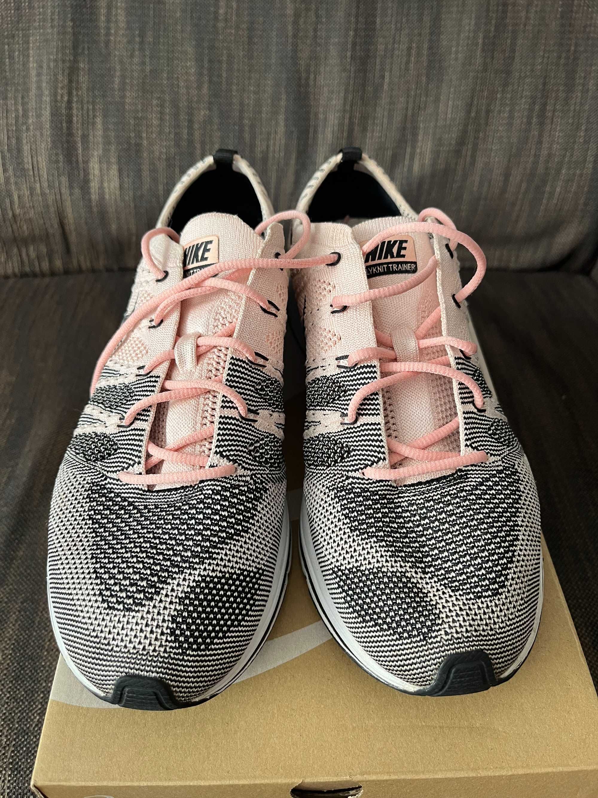 Nike Flyknit Trainer Sunset Tint r.44.5