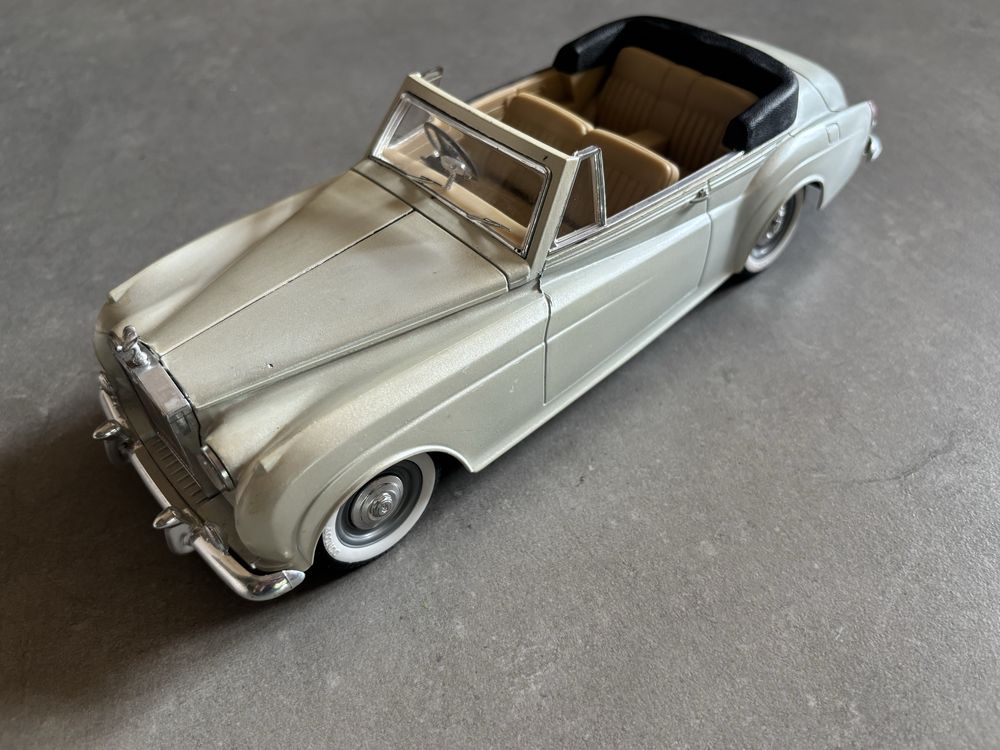 Model Solido skala 1/20 Rolls Royce Silver Cloud II made in France
