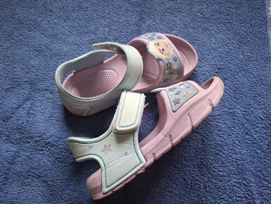 Sandały Frozen rozmiar 28