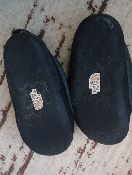 Продам слипоны north face 43р.