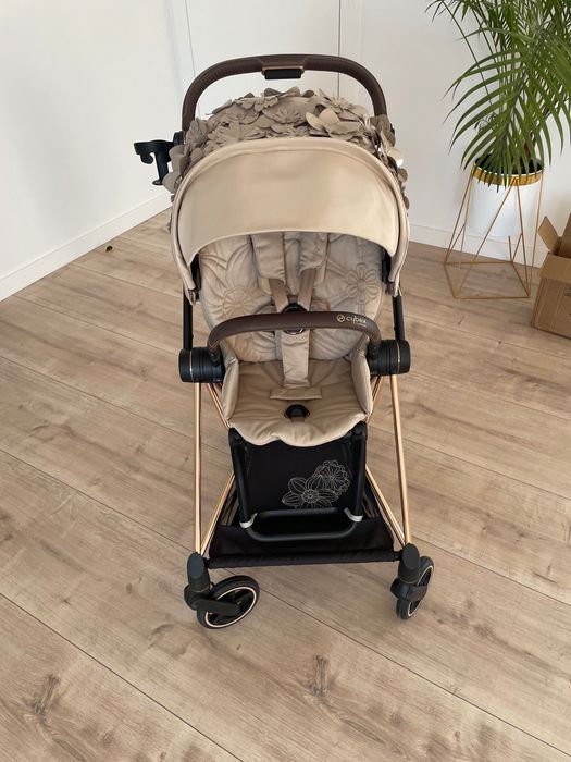 Wózek spacerowy Cybex Mios - Simply Flowers Beżowy, jak nowy