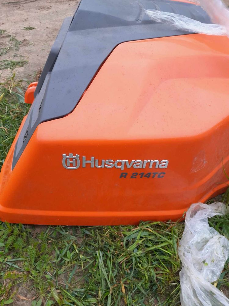 Pokrywa silnka husqvarna r214tc stan bdb