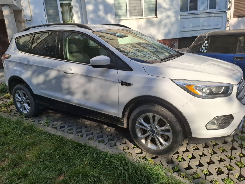 Продам Ford Escape 2017