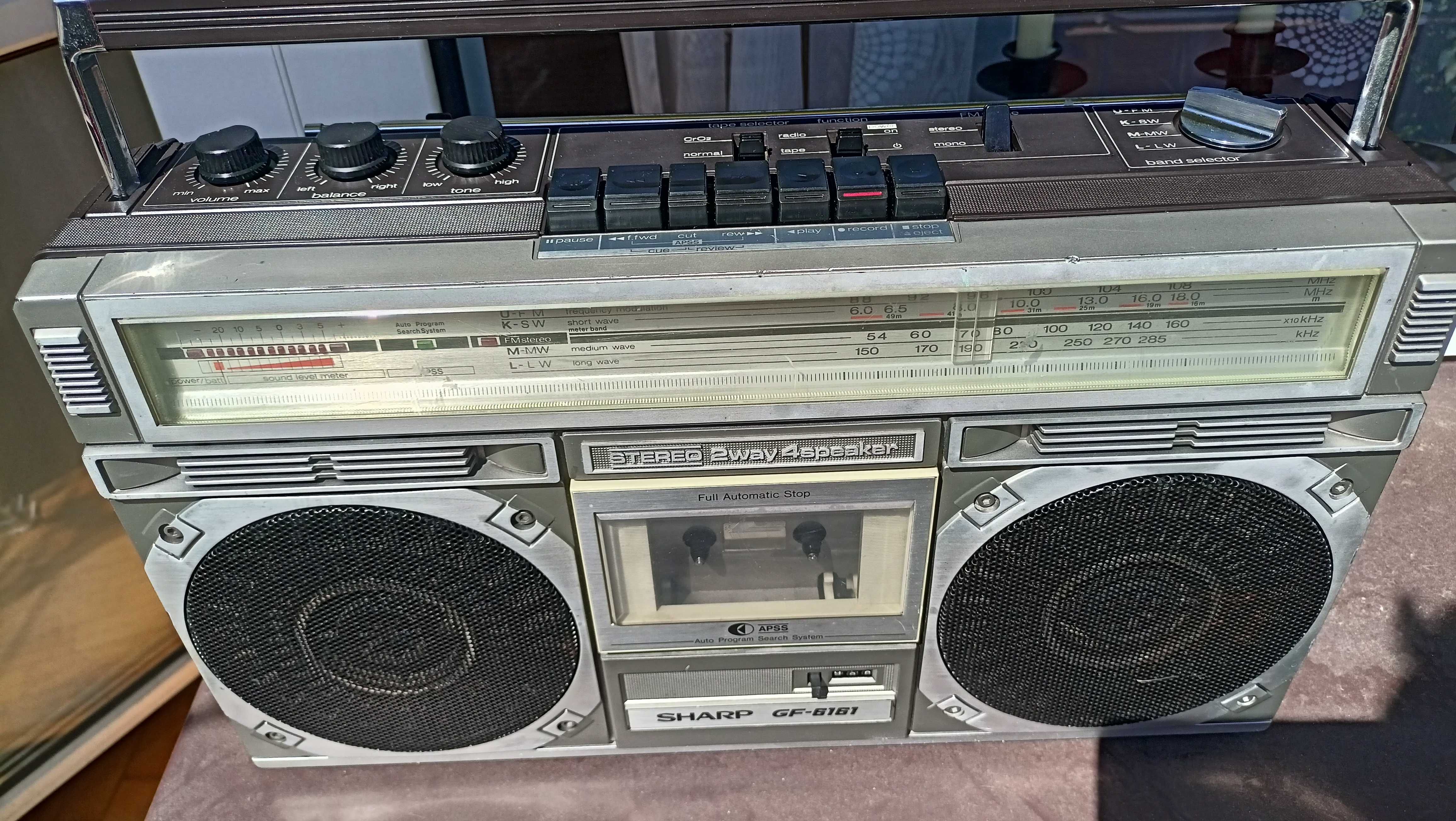 Radiomagnetofon Sharp