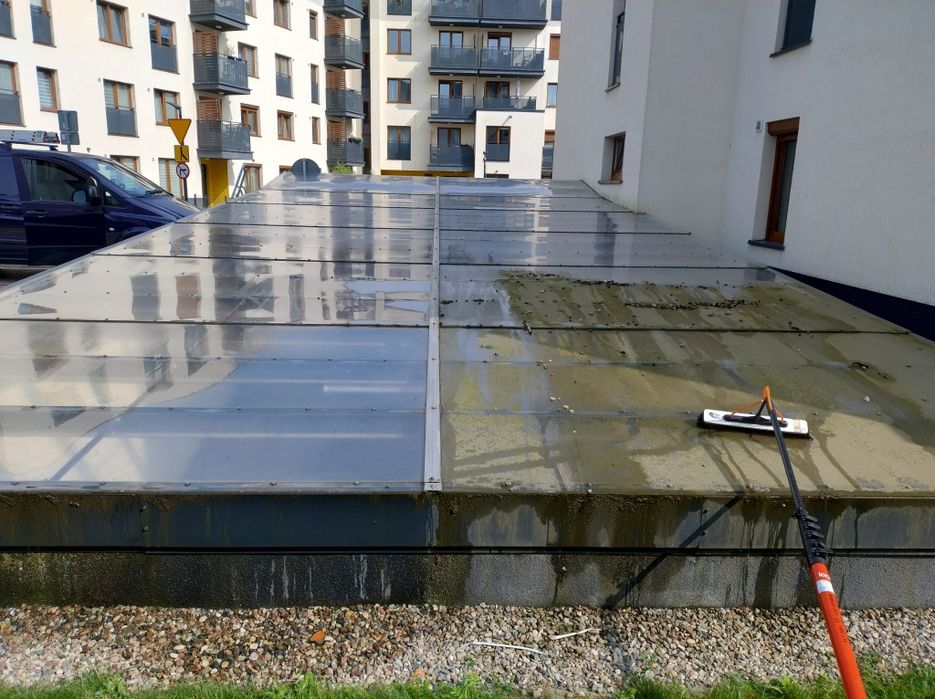 Czyszczenie paneli fotowoltaicznych ,hal, przeszkleń,  kostki , dachów