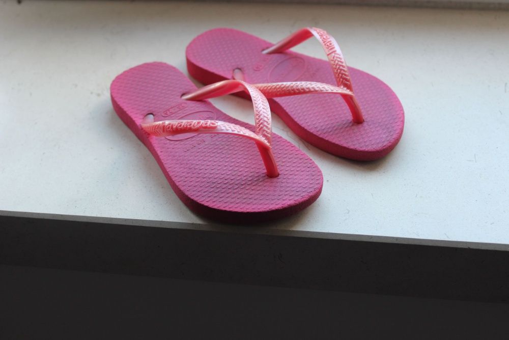 Havaianas rosa de menina