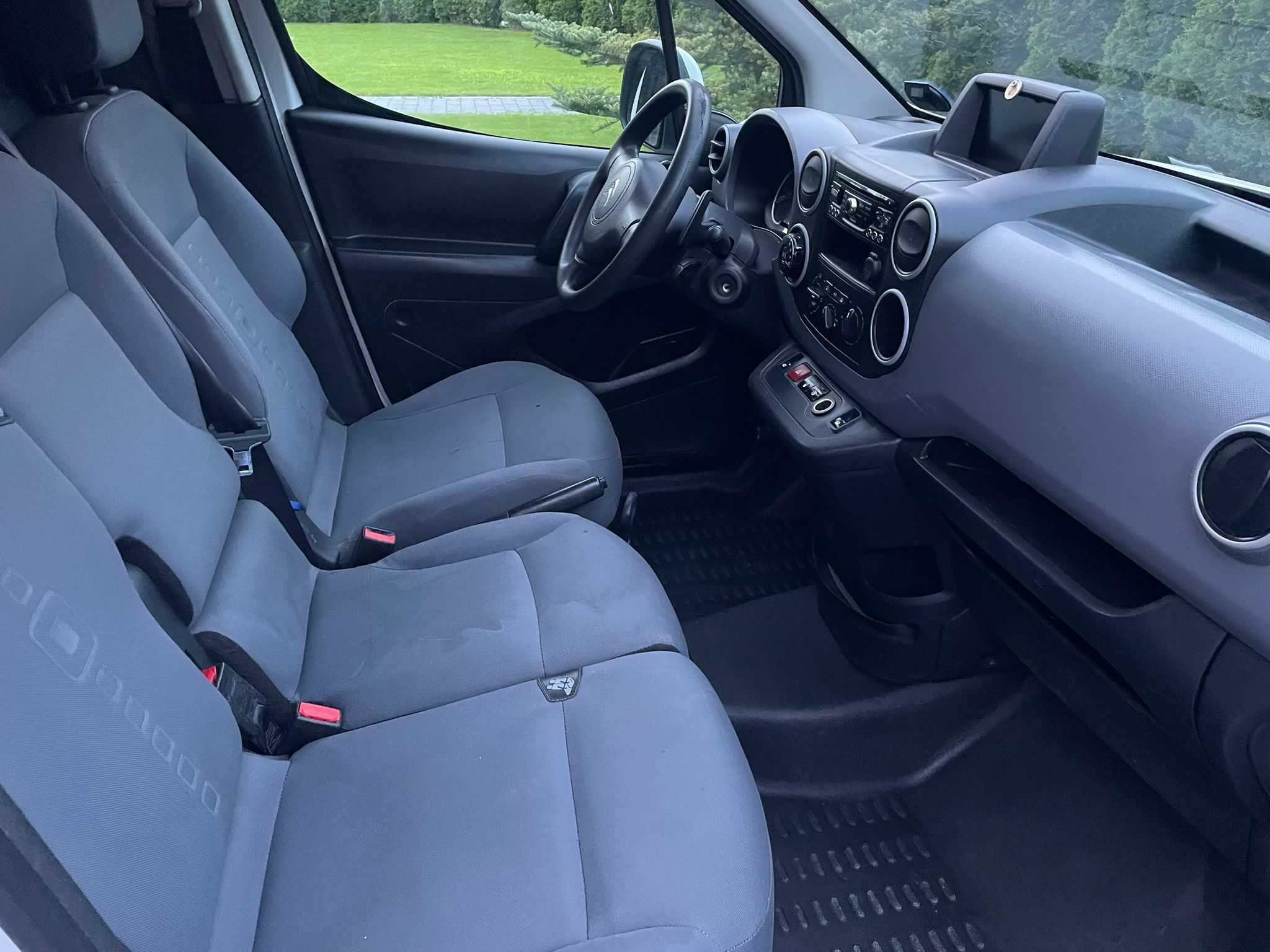 Citroen Berlingo Niveau B L1 - 3 os.- Automat- Klima- Navi- BDB Stan!