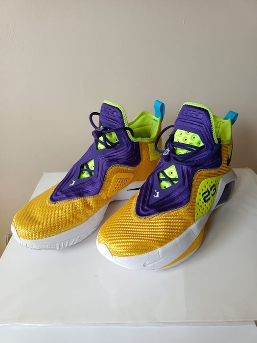 Nike LeBron Solider 14.