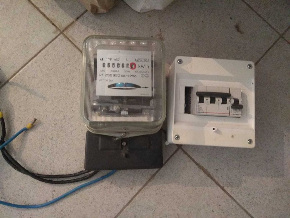Licznik elektryczny + bezpieczniki