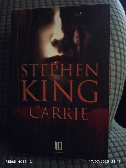 Carrie - Stephen King