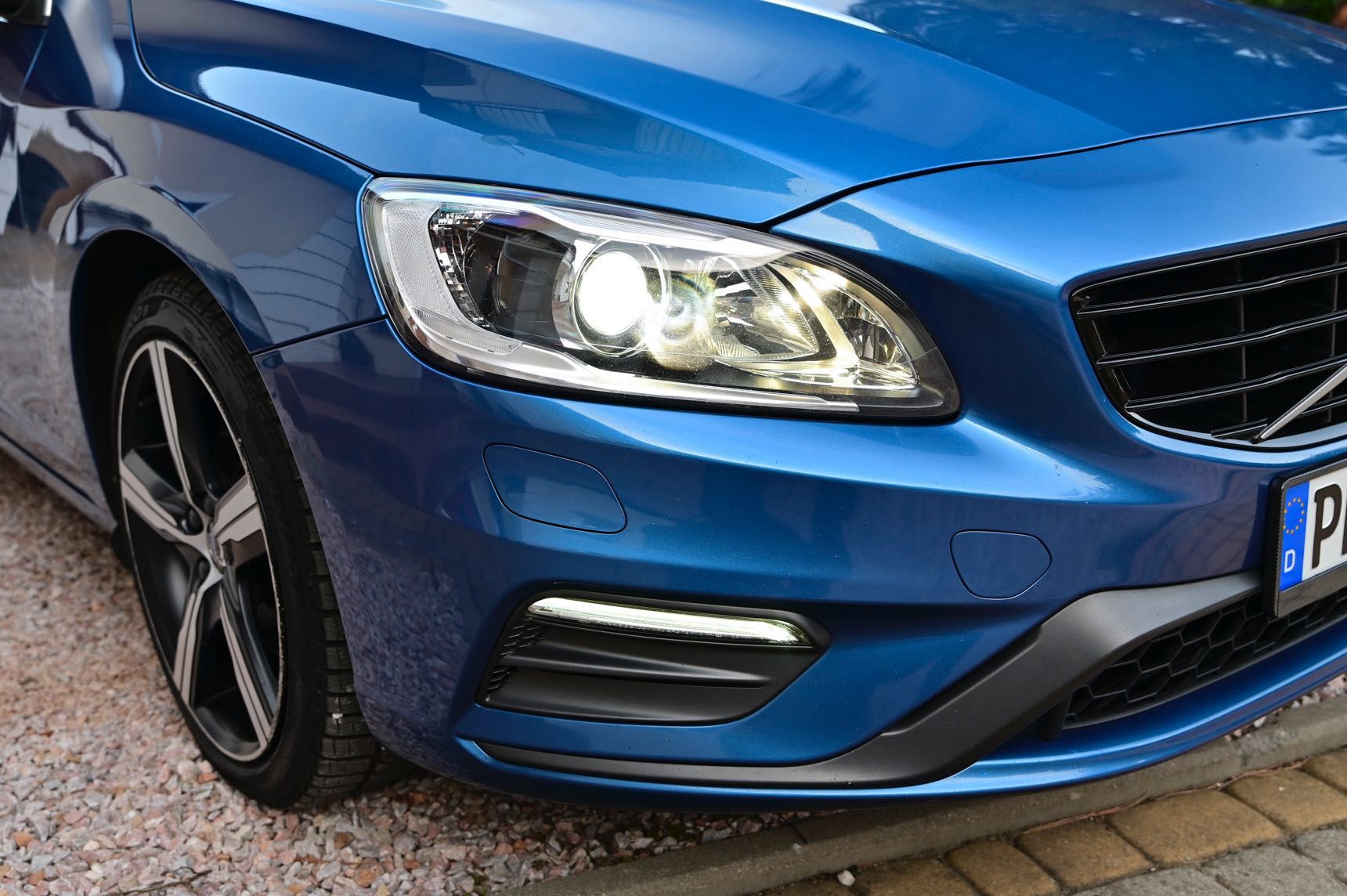 VOLVO V60 R-Designe 2.0D 2018 rok