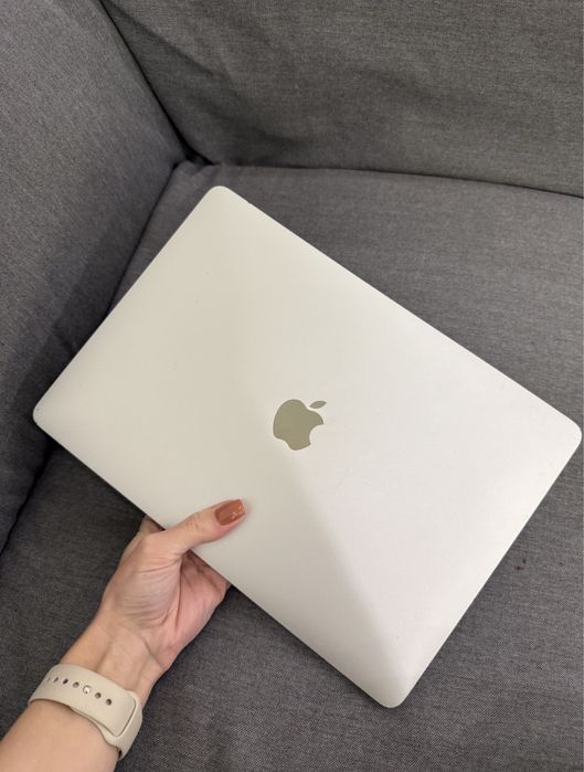 MacBook Pro 13 2016p 16/256Gb Silver