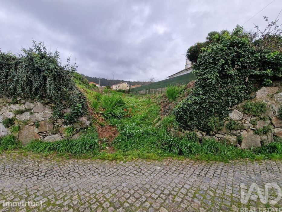 Terreno para construção em Areosa de 473,00 m2