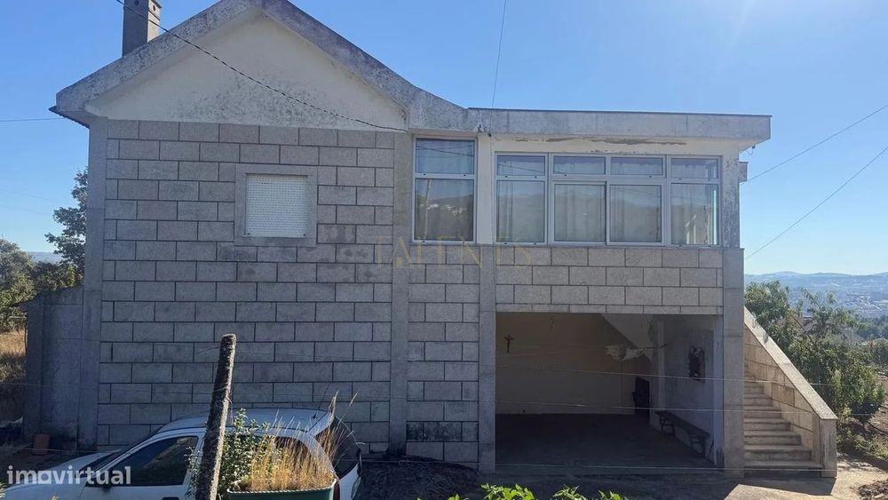 2 Moradias Independentes inseridas em Terreno com 1200m2