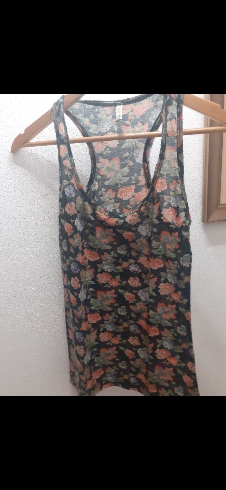 Blusa alças com flores