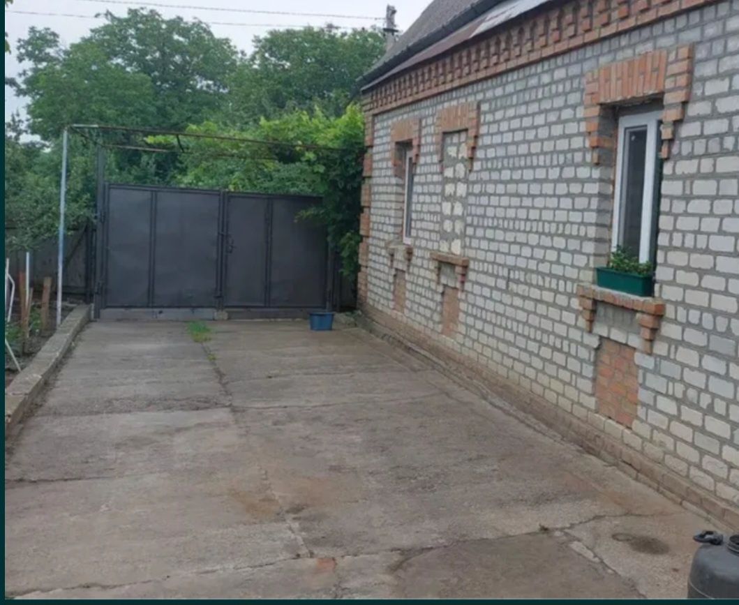 Продам дом 150кв 1.5 этажный . Хозяинн. 5 мин от центра на машине.