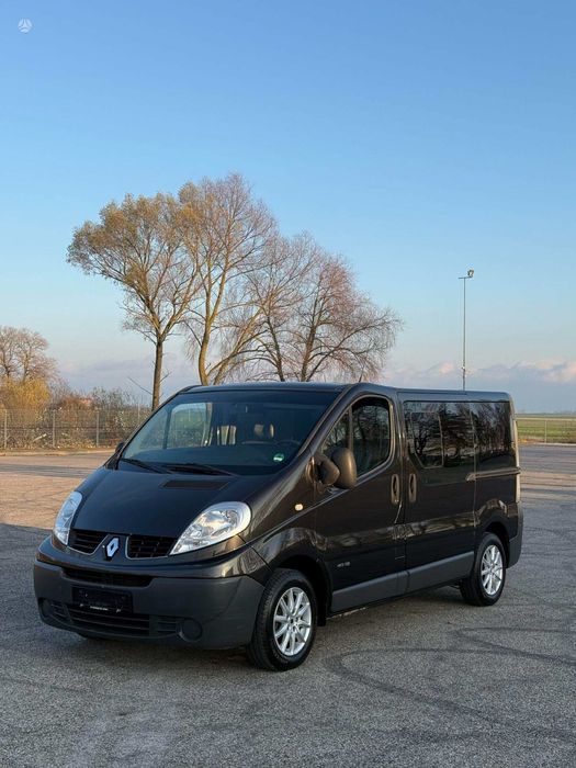 Продам Renault Trafic 2.0 dCi 115 FAP Passenger