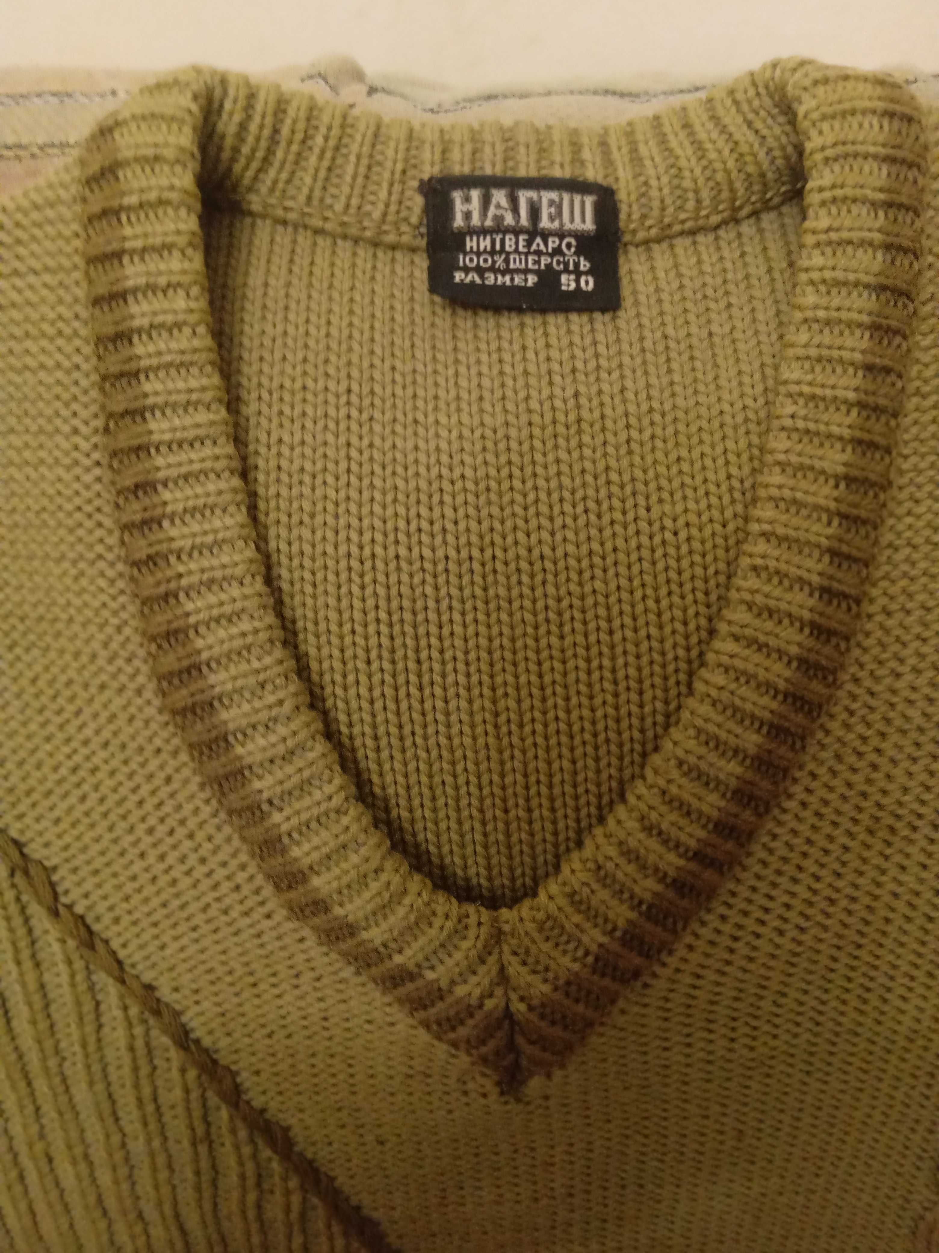 Пуловер мужской, шерсть 100%, цвет оливковый, производство Индия