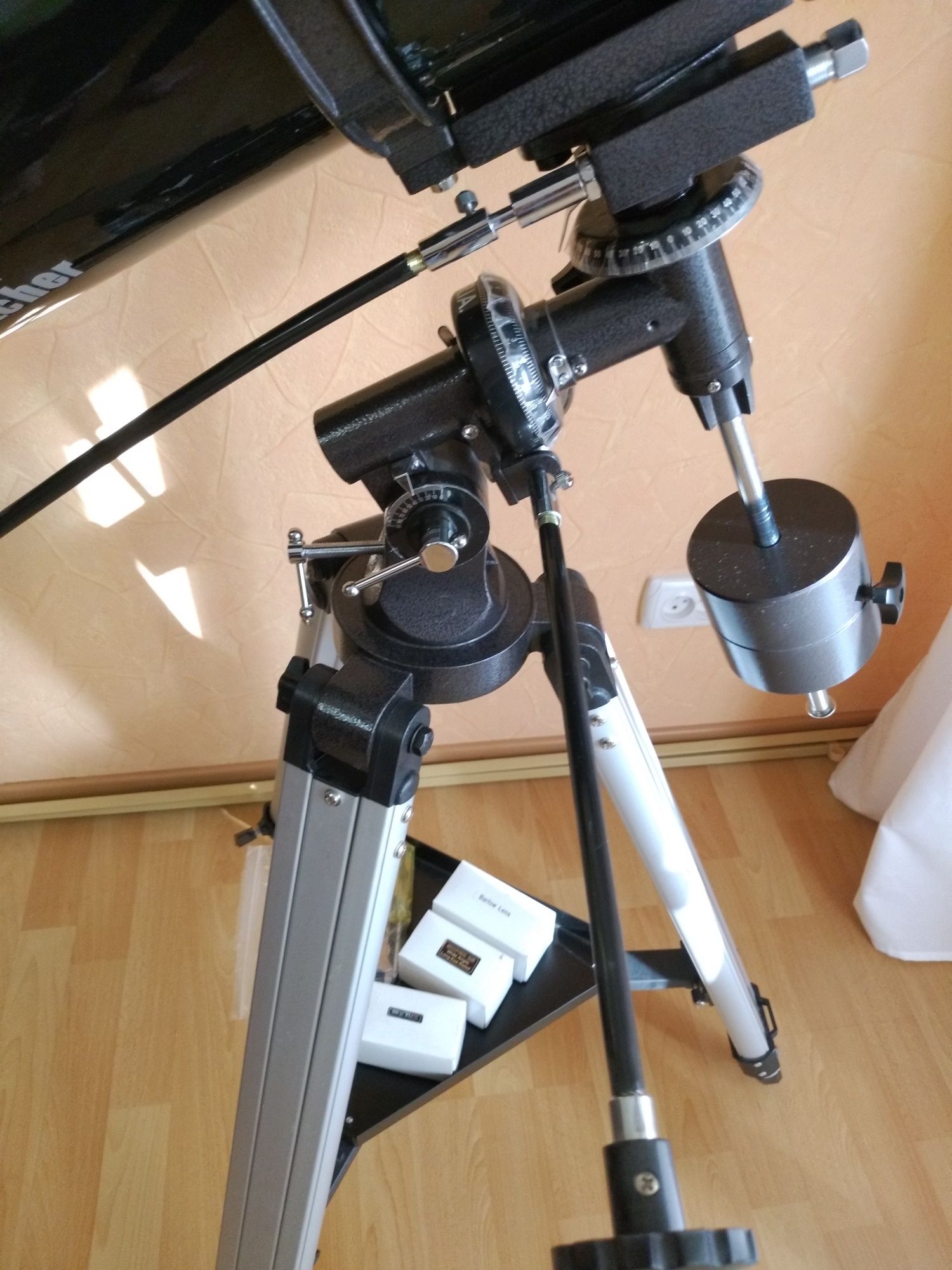 Телескоп Sky-Watcher 1309EQ2, зеркало 130 мм, фокус 900