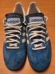Кроссовки ADIDAS оригинал  44 размер