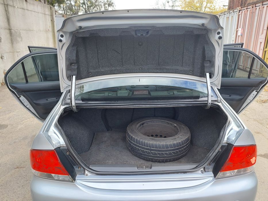 Продам Mitsubishi lancer 9 один хозяин с ГБО