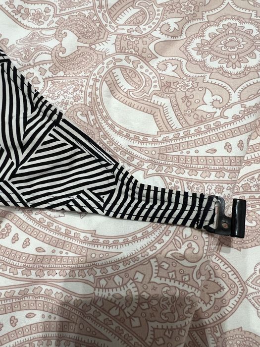 Top e cuecas de biquini