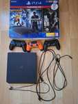 Konsola PS4 SLIM 1 TB + 3 pady + pudełko oraz kable