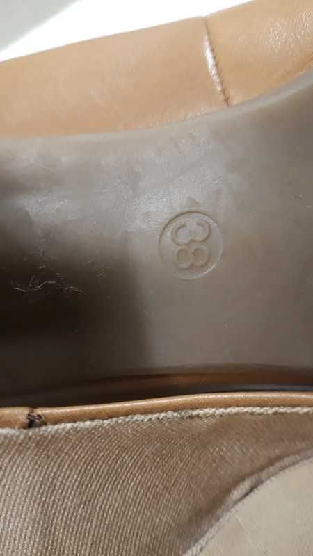 Nowe buty 38 półbuty wiosenne na obcasie skórzane jasne brązowe