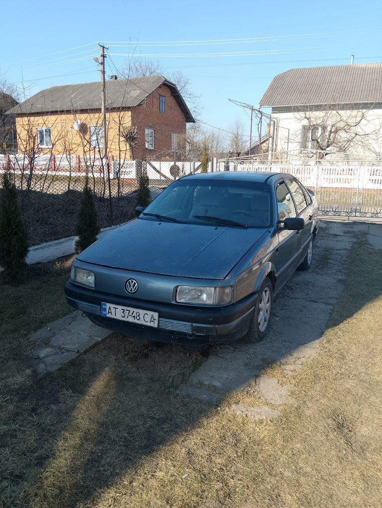 Продам пасат В3 1.8 газ/бензин