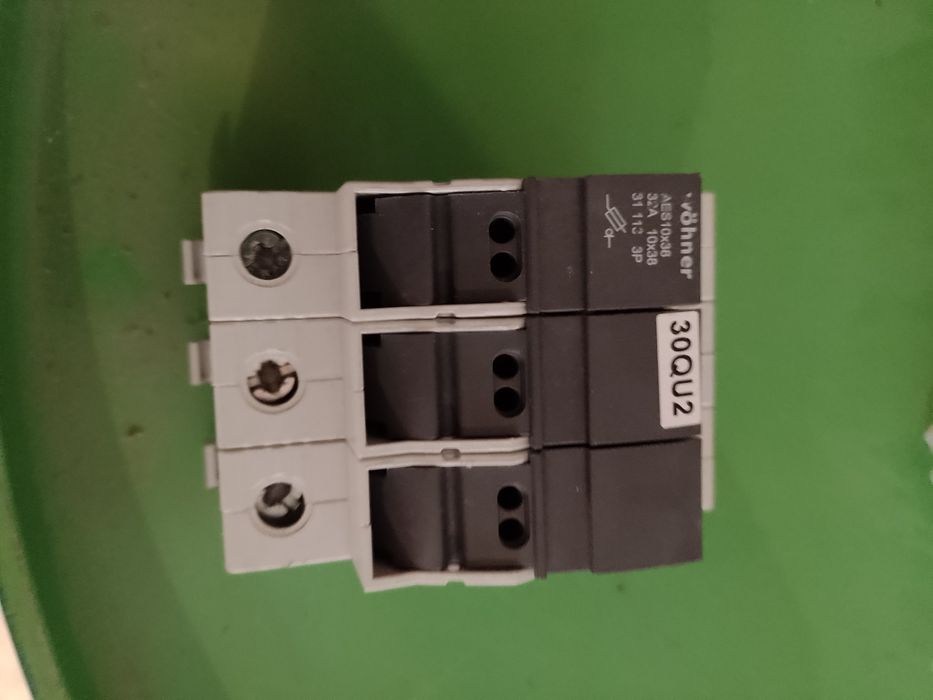 Wohnet Podstawa bezpiecznikową 3P 10x38