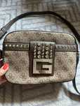 Сумка Guess в гарному стані